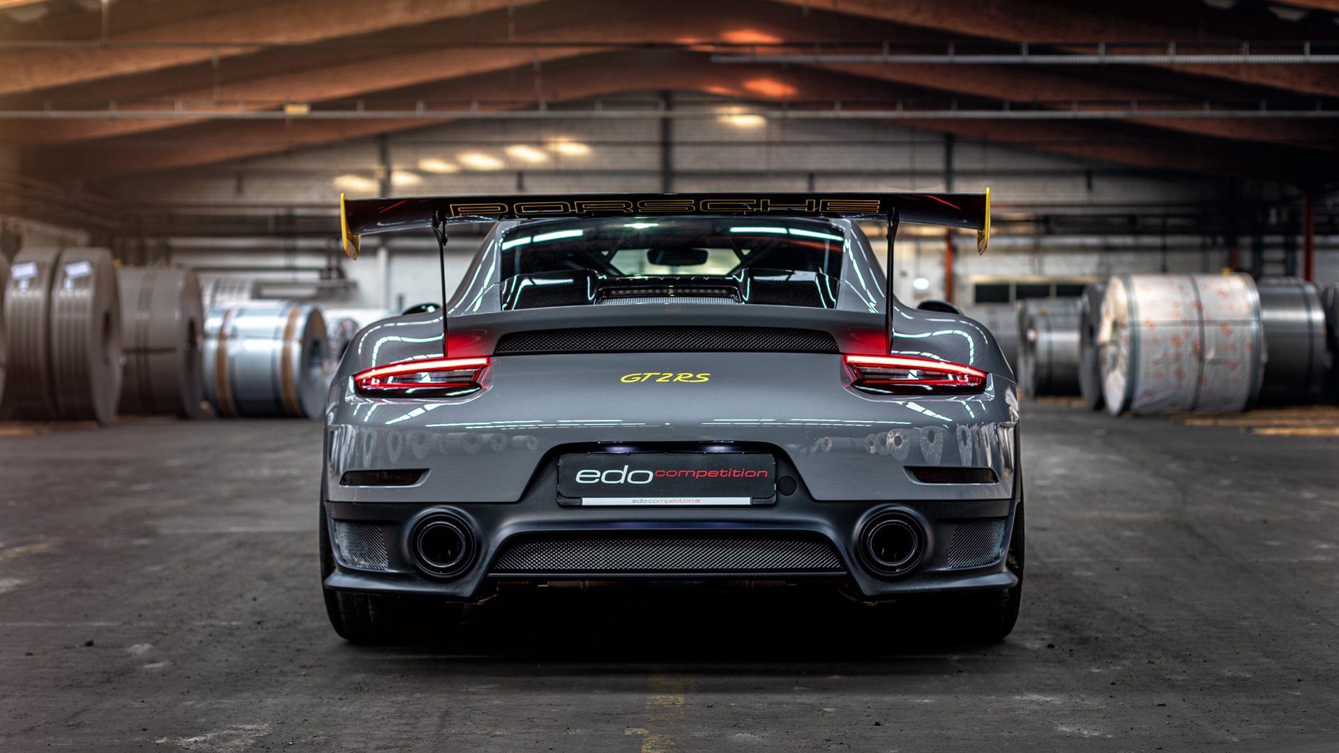 “团队无敌：幕后英雄的坚韧守护”，团队竞技的无敌点